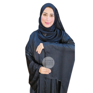 عباية سوداء سادة بنقشة رقيقة