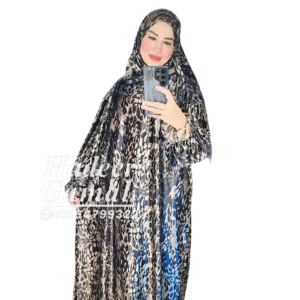 إسدال قطيفة بنقشة جلد ثعبان